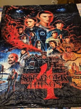 Stranger Things 4 Graphic Throw Blanket - NEW